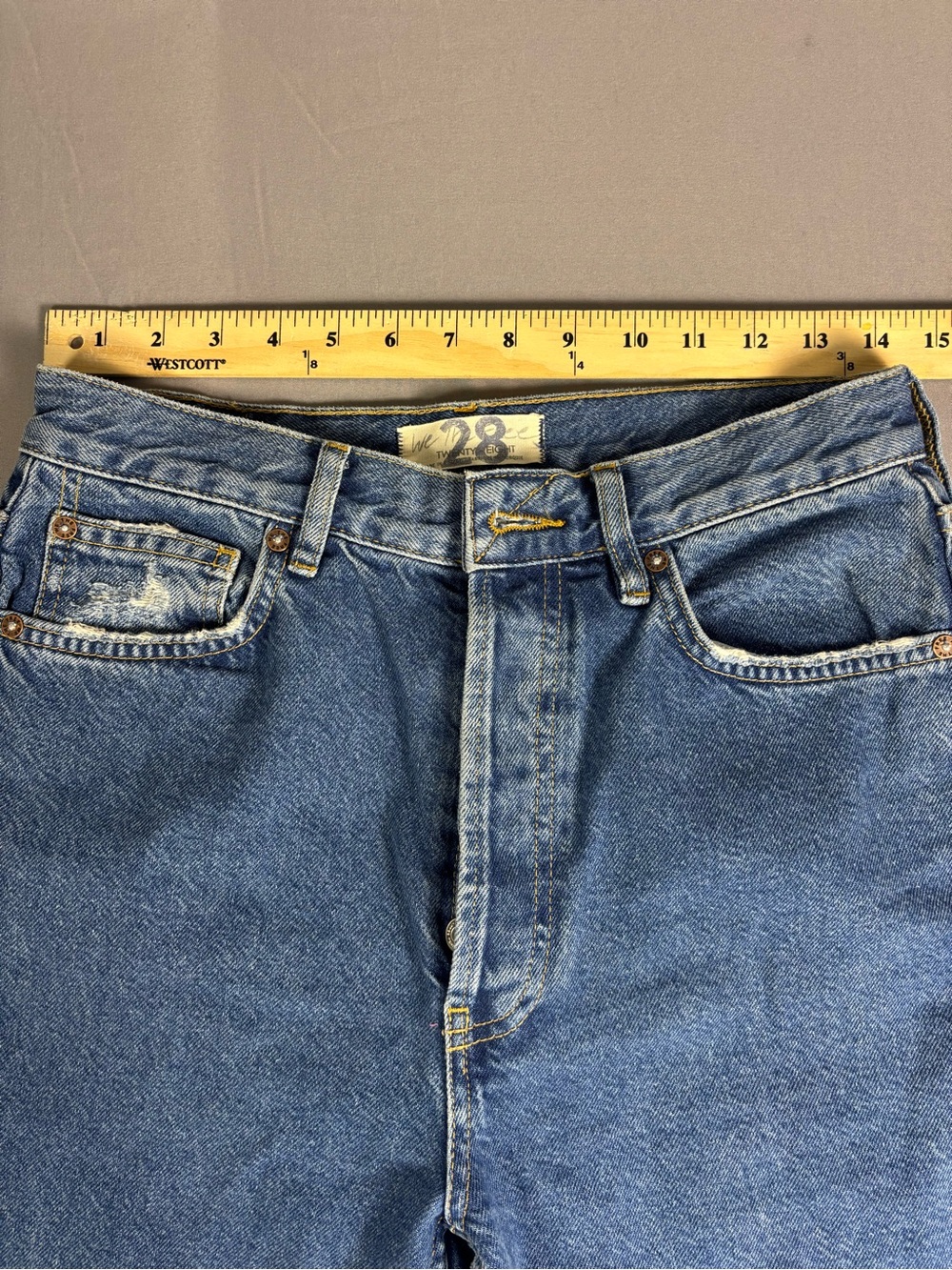 We The Free Cropped Raw Hem Distressed Blue Jeans Women’s Size 28 - Picture 7 of 12